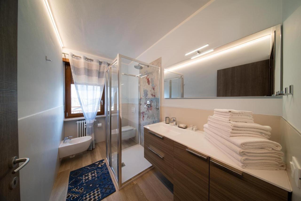 Blue Moon - Via Parigi Apartments Аоста Экстерьер фото